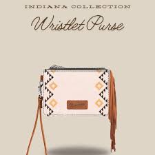 WRANGLER Indiana Wristlet Purse